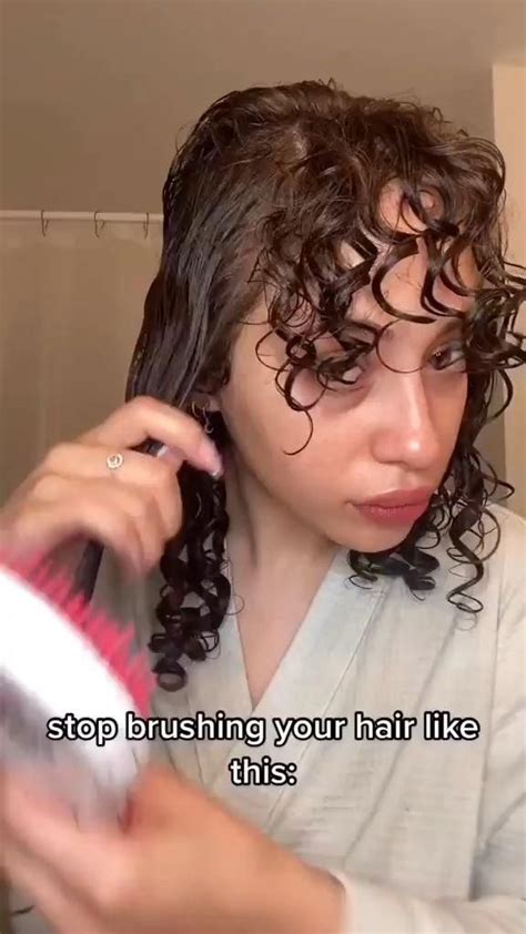 How to cut curly hair in layers step by step tutorial – Artofit