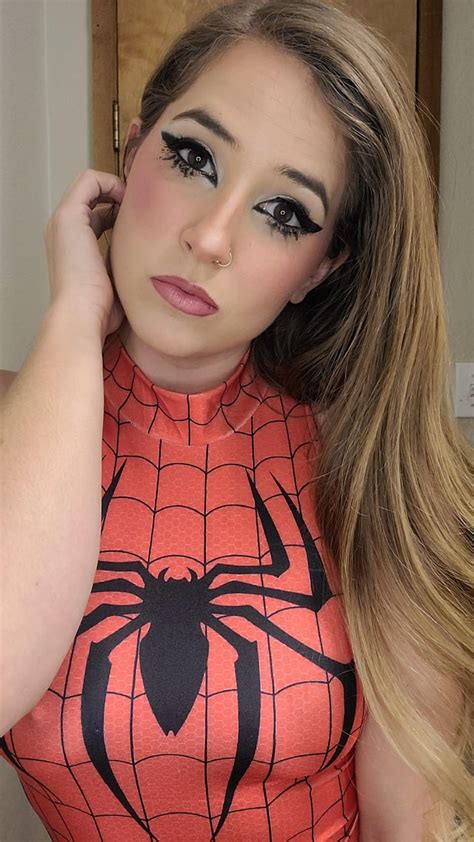 Let the week begin! : r/HotMoms