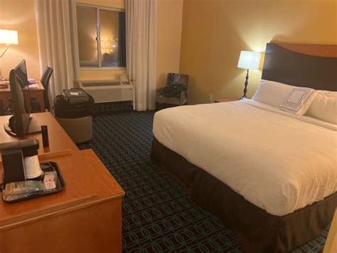 FAIRFIELD INN & SUITES NASHVILLE AT OPRYLAND - 35 Photos & 28 Reviews ...