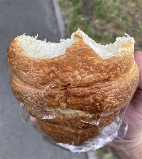 Сімейна пекарня жахливий несмачний круасан..(( - Советчица
