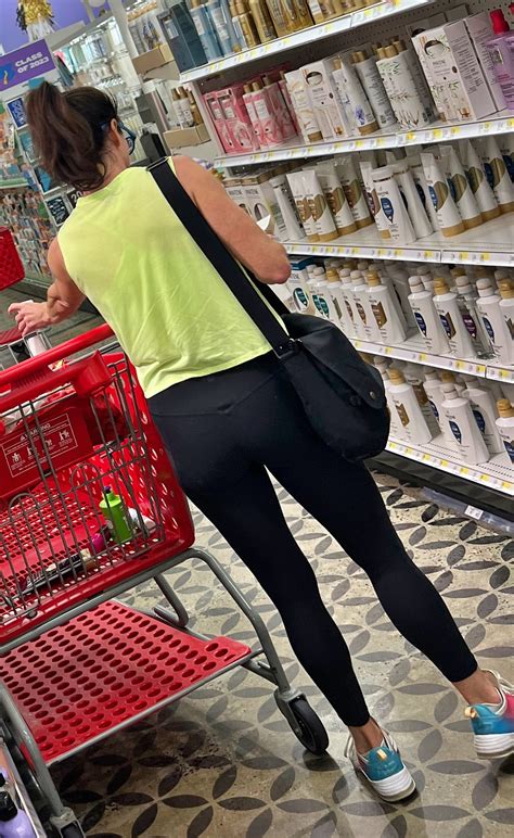 Hot Target MILF in Neon Top - Forum