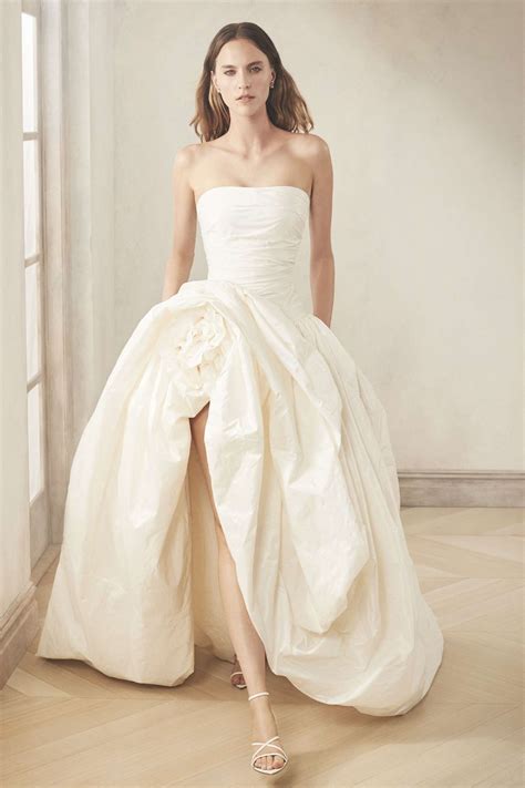 New Oscar de la Renta Wedding Dresses, Plus Past Collections