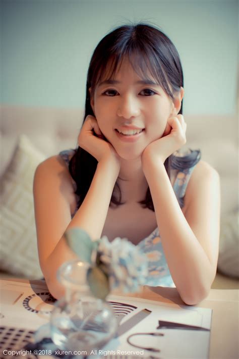 艾栗栗栗栗栗栗吖《媚态十足的小女人》 [秀人XIUREN] No.1057 写真集 - 微图坊