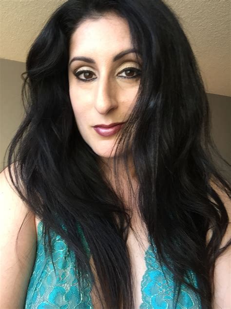 Luscious Lopez | What are you going to do this year? | Instagram