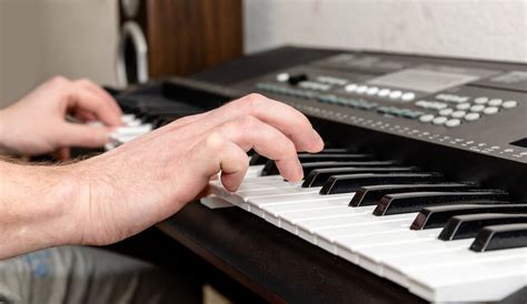 play keyboards  beginners musicalhow
