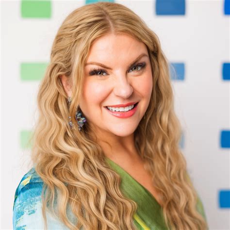 Is she a Spring, Summer, Autumn, or Winter? 🌸☀️🍂 ️ Drop your guess