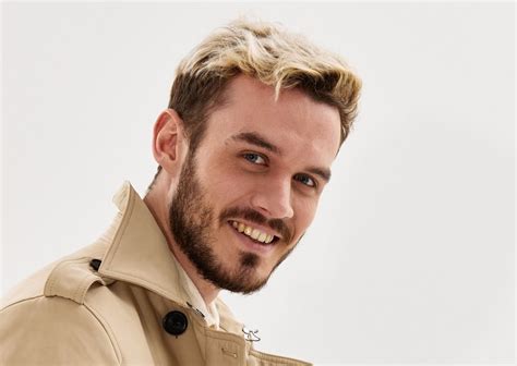 15 Masculine Pixie Cuts for Guys to Try in 2024 – HairstyleCamp
