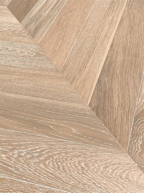 Инженерная доска Wood Bee Дуб Крема Chevron (французская елка): купить ...