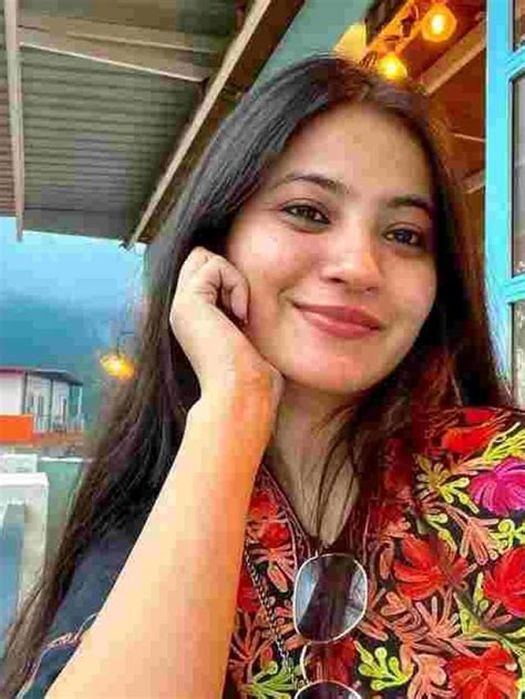 Riya Negi Net Worth, Age, Family, Boyfriend, Biography and More ...