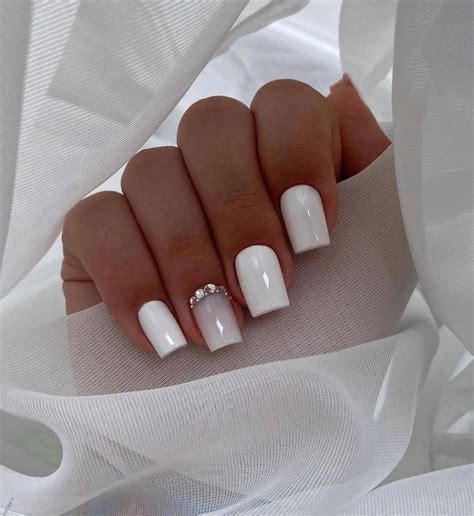 epingle par julia ra sur idei dlya manikyura jolis ongles vernis