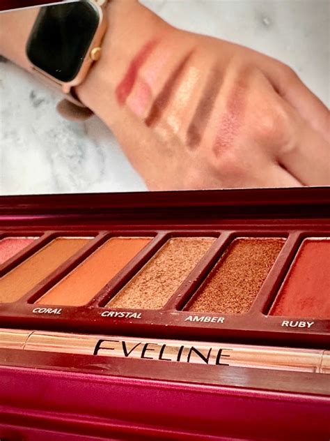 Ruby Glamour 12 colors eyeshadow palette -Eveline cosmetics Official ...