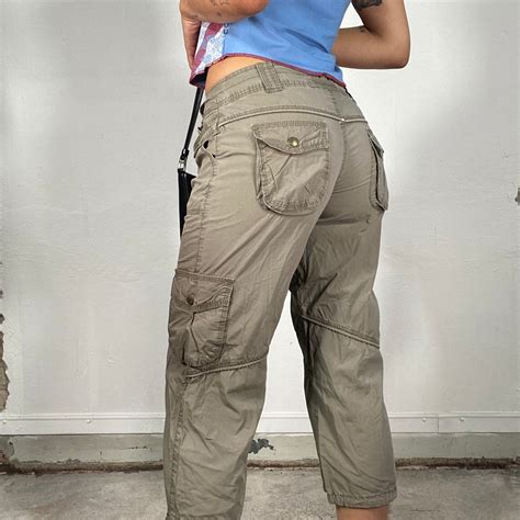 Vintage 2000's Street Style Khaki Cargo Capris (S) – Michelle Tamar