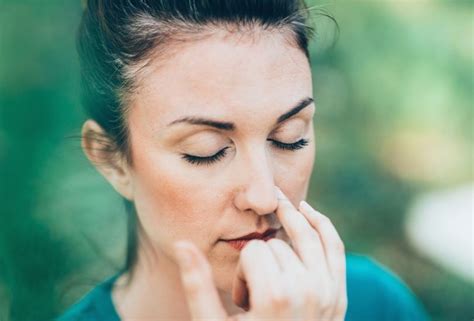 How Mindful Breathing Helps Your Stress Levels + Bonus Breathing ...