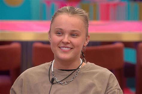 Selma Blair’s Triumph, JoJo Siwa’s Shocking Breakup, and Lady Gaga’s ...