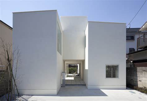 Portico / Aida Atelier + Kuno Lab | ArchDaily