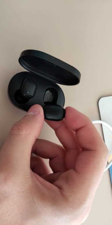 Почему мигает беспроводной наушник xiaomi