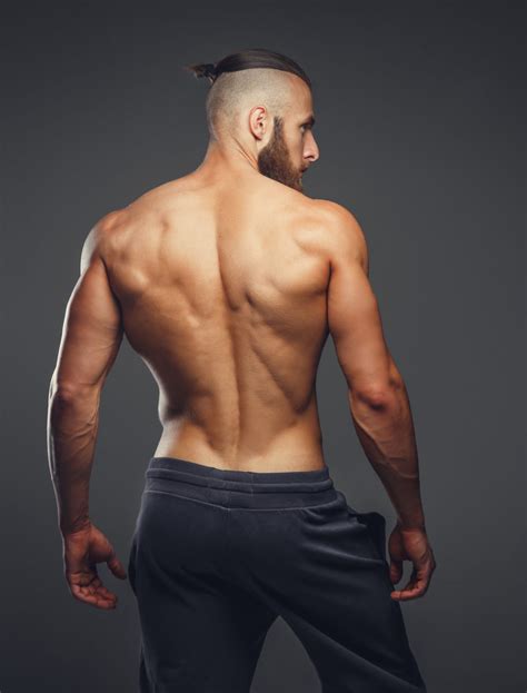 ¡Poses de nudes para hombres que revolucionarán tus fotos! - JuanBustos