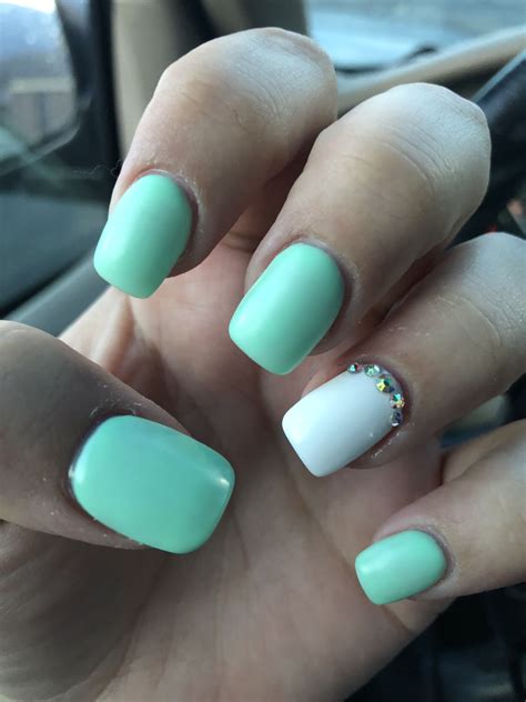 Pin on nails | Green nails, Mint green nails, Acrylic nails coffin short