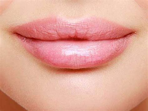 How To Make Your Lips Soft And Smooth | Lipstutorial.org