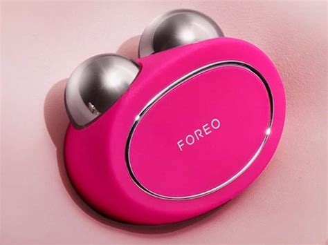 Foreo Bear Microcurrent Beauty Device: Our Expert Review | Checkout ...