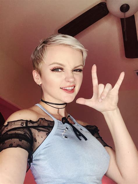 10000 best Short Hair Hottie images on Pholder | The long and the short