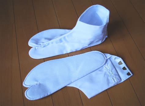 What are Japanese Tabi Socks? | Japan Avenue