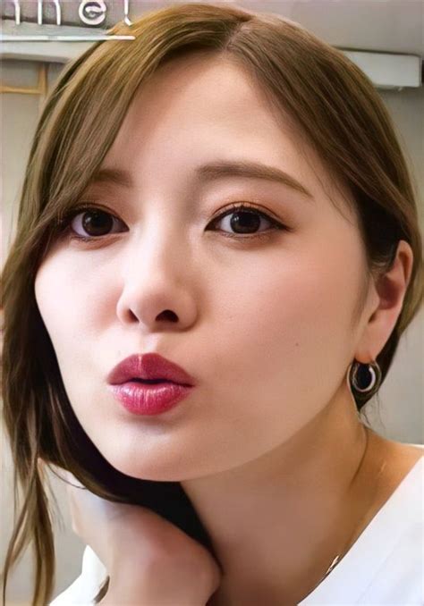 Yahoo!オークション - A1超大判 白石麻衣 チュー顔