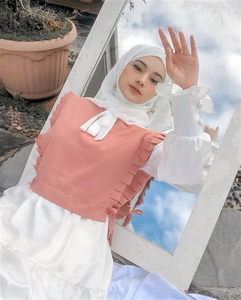Pin by sila on จัดเซ็ต | Muslimah fashion outfits, Muslim women ...