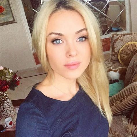 Ксения Сухинова в Тюмени: пикантные фото, патриотизм и пропаганда ...