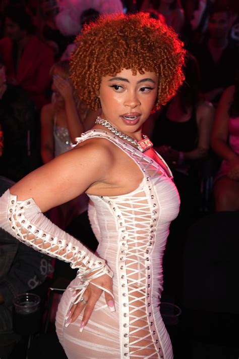 Fans debate the controversial Grammy Award snubs of their favorite artists 7