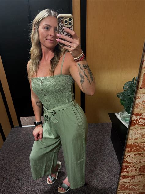 Shopping Directory and Visitor Information for Cross County Mall 3