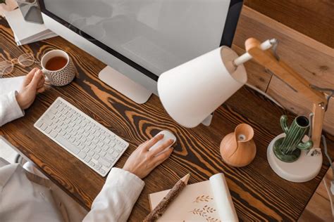 11 Life-Changing Hacks if Your Desk Job Has You Sitting All Day - FitOn