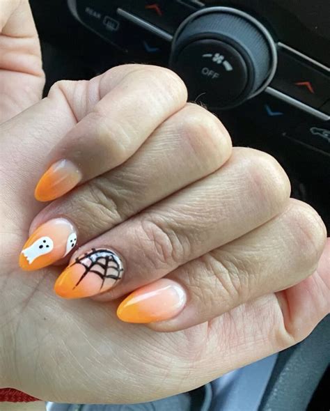 Halloween Nails and Design Trends