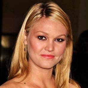 10+ Reasons Behind Julia Stiles' Quiet Wealth In 2020