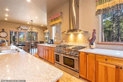 ‘Sister Wives’: Inside Robyn and Kody Brown’s $900,000 Flagstaff House