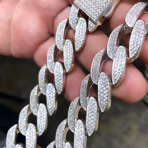 Кубинская цепь из серебра с камнями