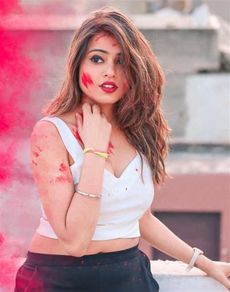 nishu tiwari age height family wiki  biography