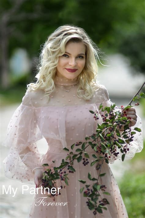 Mature Ukraine Women - Yuliya from Kharkov, Ukraine