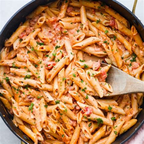 30-Minute Pink Sauce Pasta Recipe | The Recipe Critic