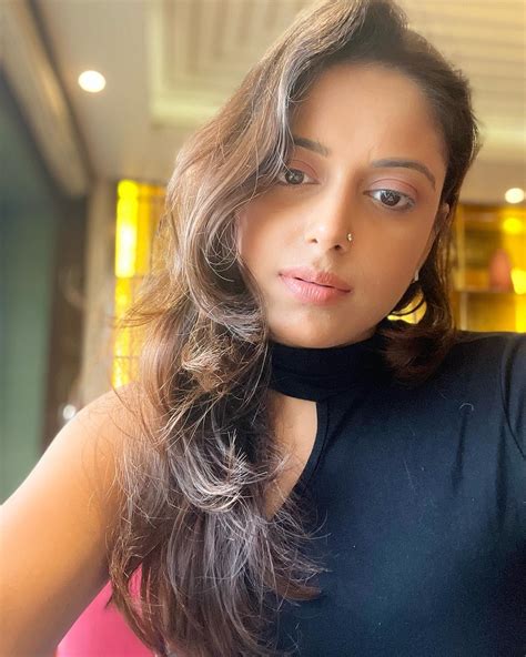 Sneha Paul HD HQ Photo