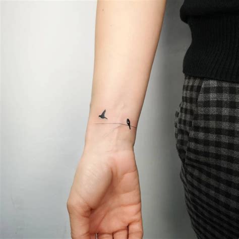 mini bird tattoos mini sparrow small birds  feathers tattoos