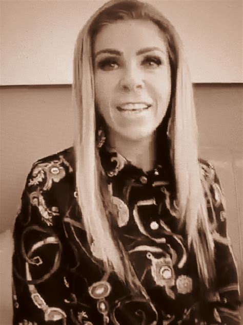 ACTITUD AL MOMENTO: ROCIO SANCHEZ AZUARA GRABA DESMENTIDO