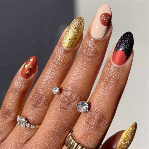 20 Thanksgiving Nail Ideas Festive For Fall and Beyond