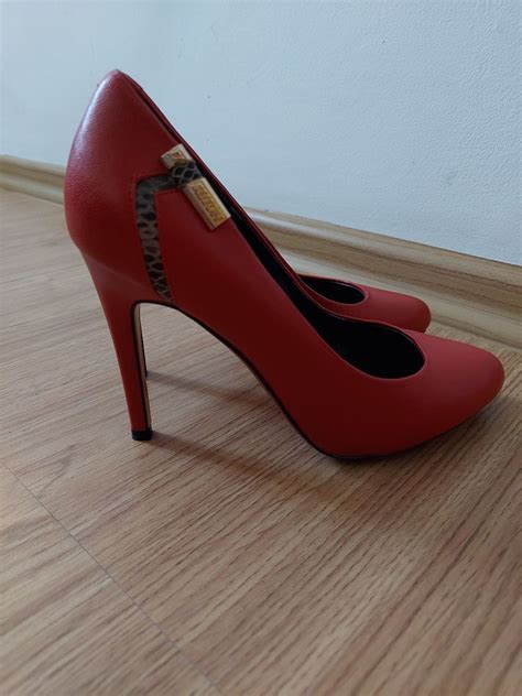 Nl collection красные кожаные туфли.