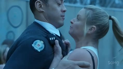 Tammy Macintosh Squeezes a Man’s Balls in Wentworth 4x2 : r/mainstreambb