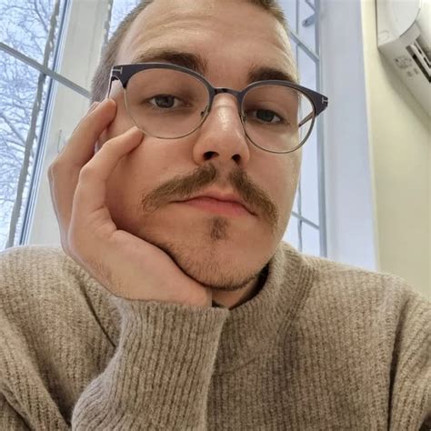 Ваня / Синемаваня (@cinemavanya) • Threads, Say more