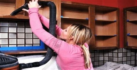 how to clean kitchen cabinets for painting