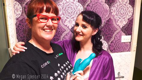 Behind the Scenes of The Bedroom – Poison Apple Productions