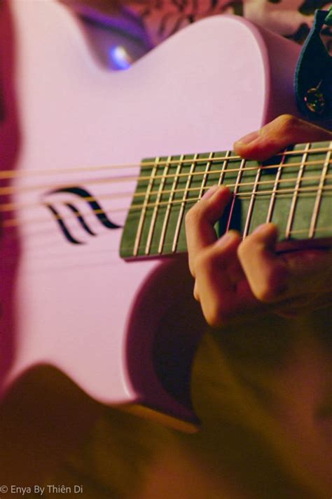 Enya Nova Go Guitar 【By Thiên Di Group】 08888 28 058