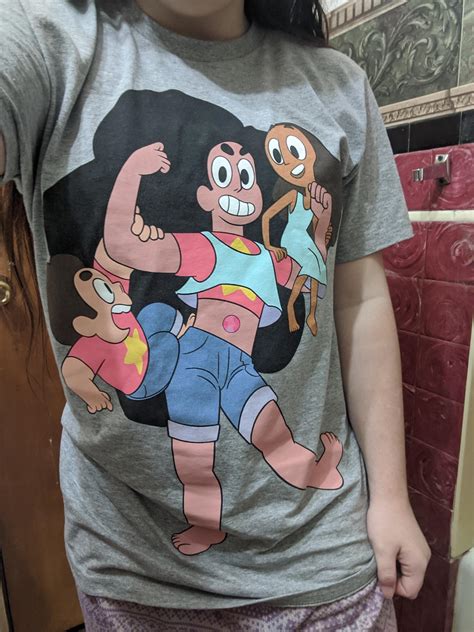 I got a Steven Universe shirt from hot topic! : r/stevenuniverse